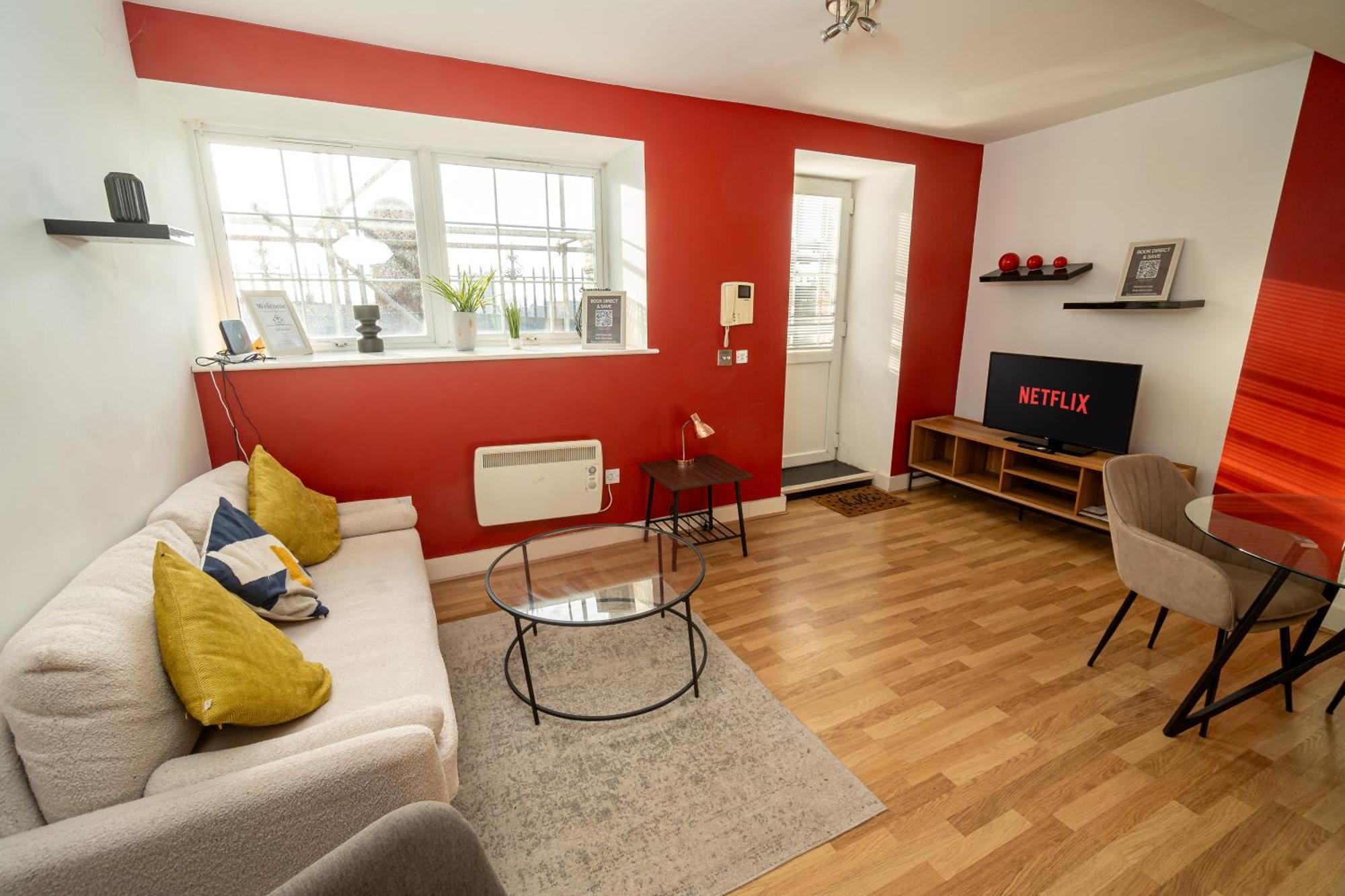 סוואנסי Cozy And Modern 2-Bed Apartment מראה חיצוני תמונה